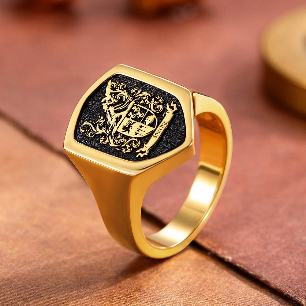 Personalised Classical Coat of Arms Family Crest Shield Signet Ring Jewellery with Engraving Text Birthday Gift for Family