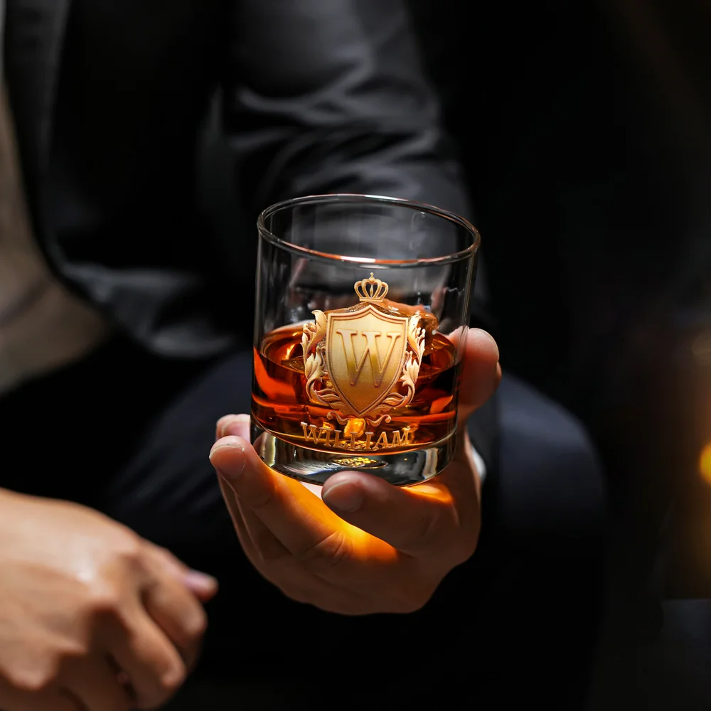 Personalised Golden Badge Initial Name Rock Whiskey Glass Old Fashioned Birthday Gift for Man Bartender Whiskey Enthusiast