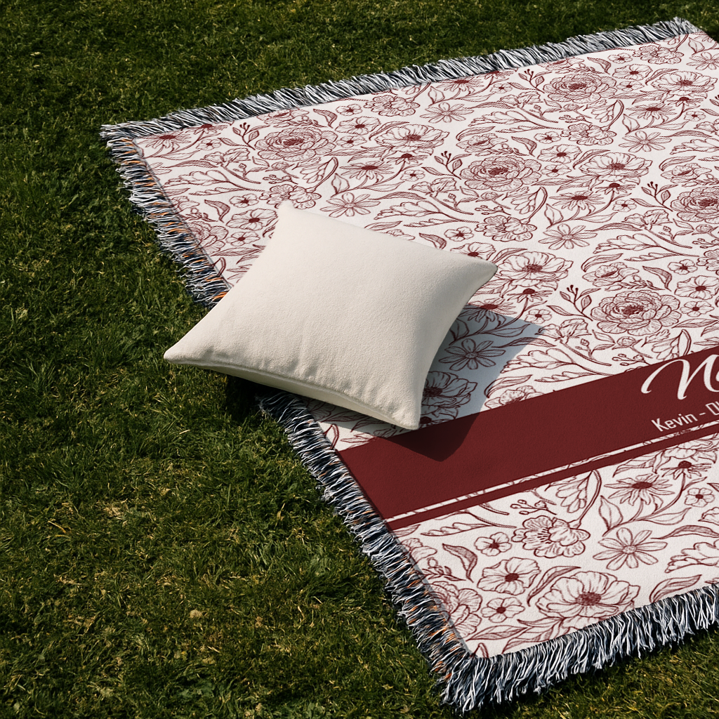 “To the Ones I Love” – Personalized Floral Cotton Throw Blanket