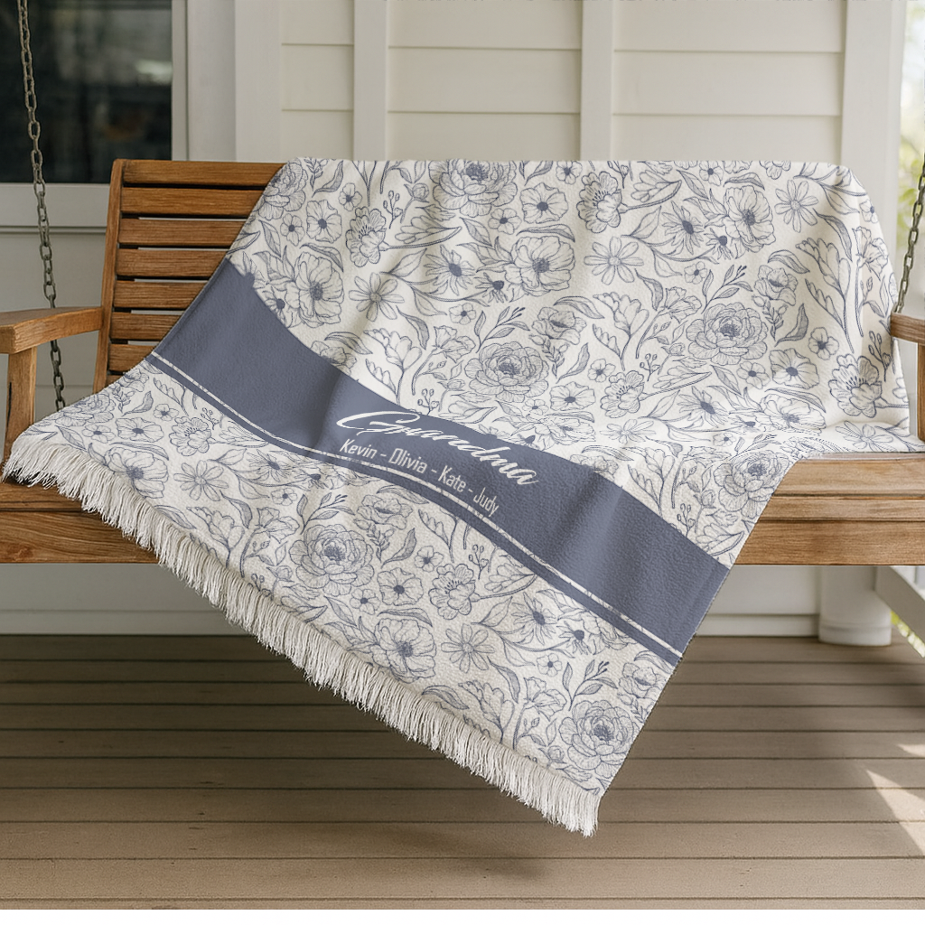 “To the Ones I Love” – Personalized Floral Cotton Throw Blanket