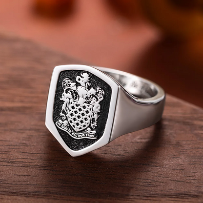 Personalised Classical Coat of Arms Family Crest Shield Signet Ring Jewellery with Engraving Text Birthday Gift for Family