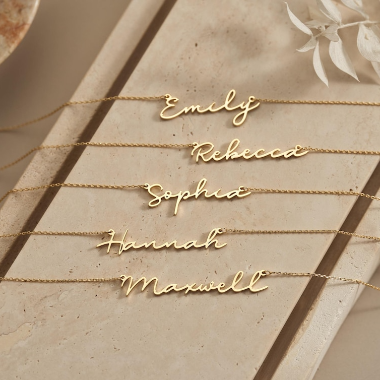Personalized Dainty Minimalist Name Necklace – Elegant Jewelry Gift For Girlfriend, Wife