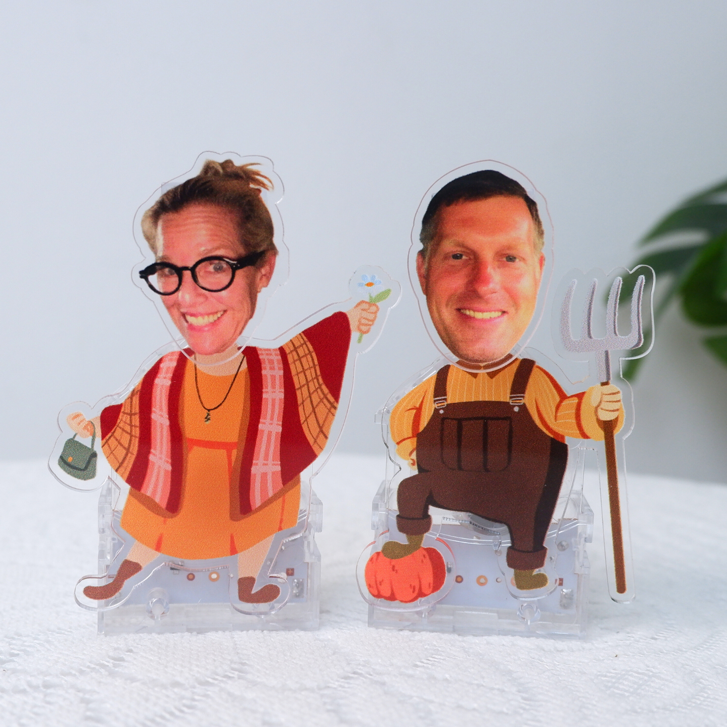 Still Nodding for Each Other – Funny Bobblehead Standee